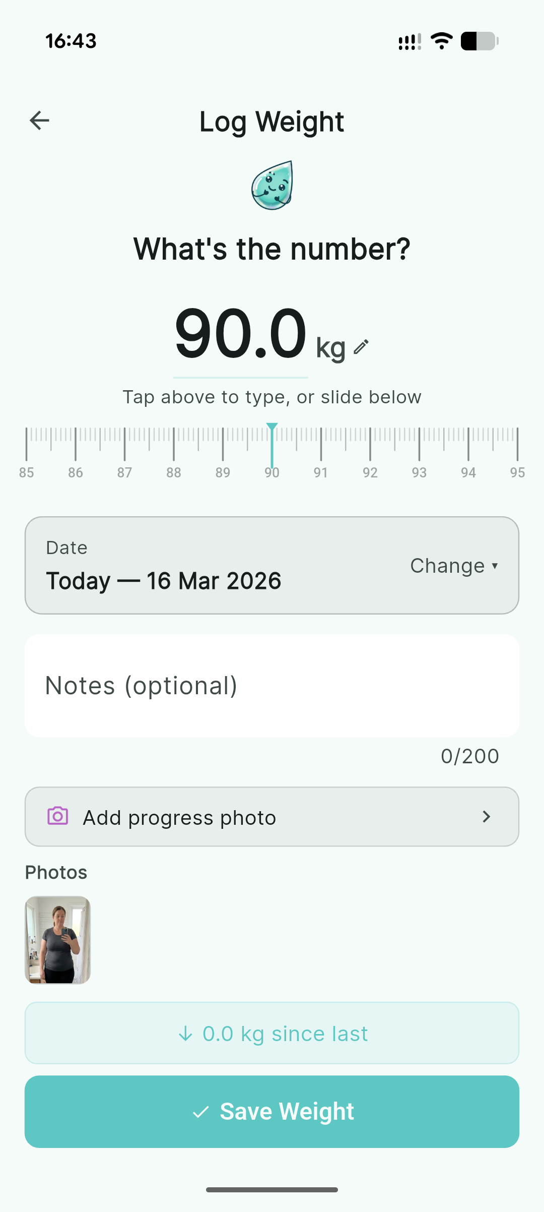 Weight logging screen with sliding ruler and delta feedback